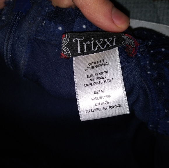 Strapless Lace Dress - Picture 10 of 10